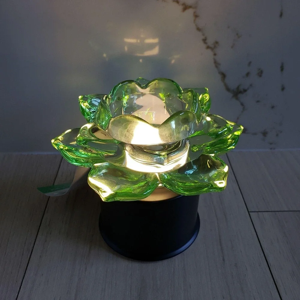 Gerson International Green Glass Flower LED Accent Lamp Rotating Battery 5.12 In